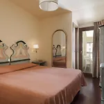 Parma E Oriente Wellness & 몬테카티니테르메