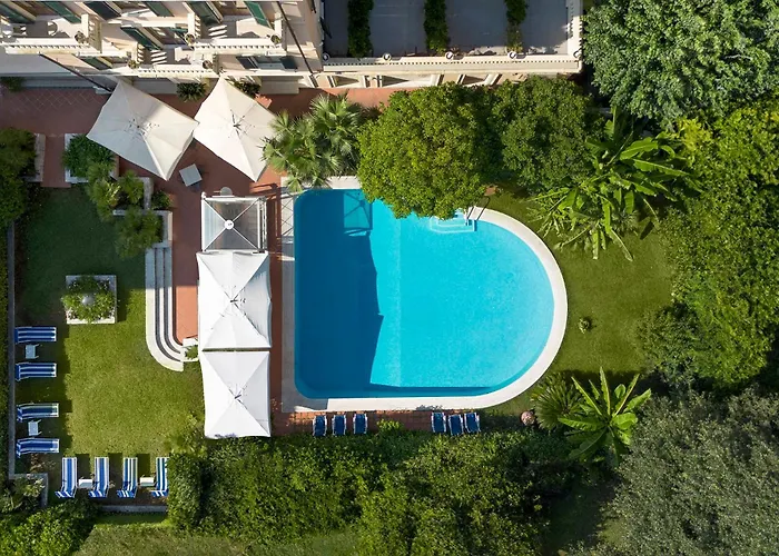 Parma E Oriente Wellness & 호텔 몬테카티니테르메