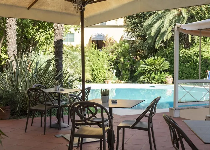 Parma E Oriente Wellness & מלון